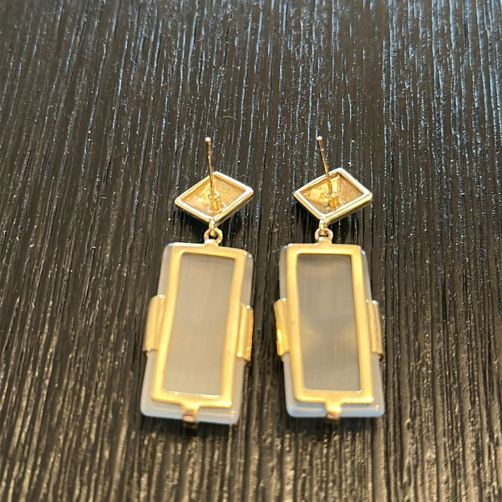 Vintage Kendra Scott “Maitlyn” Earrings in Slate Cat’s Eye - Picture 3 of 3
